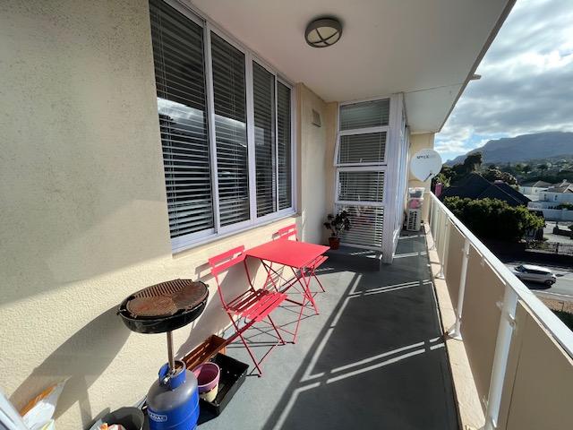 To Let 2 Bedroom Property for Rent in Kenilworth Upper Western Cape